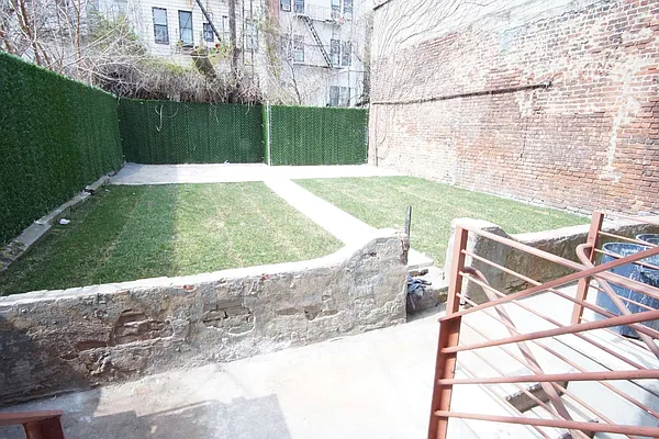 Rented by Lofts and Flats LLC | media 32