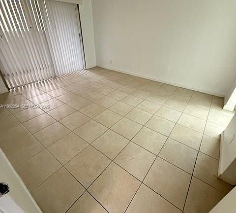 3rd image of 301 Cambridge Rd APT 106