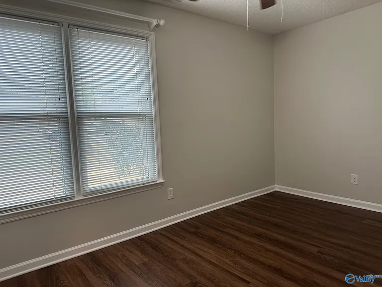 101 Springfield Ln — Photo 12