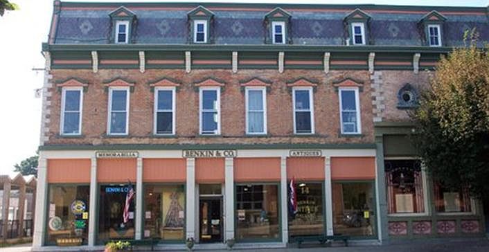 1st image of 14 E Main St