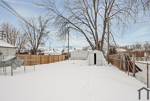 3rd image of 23023 Rosalind Ave