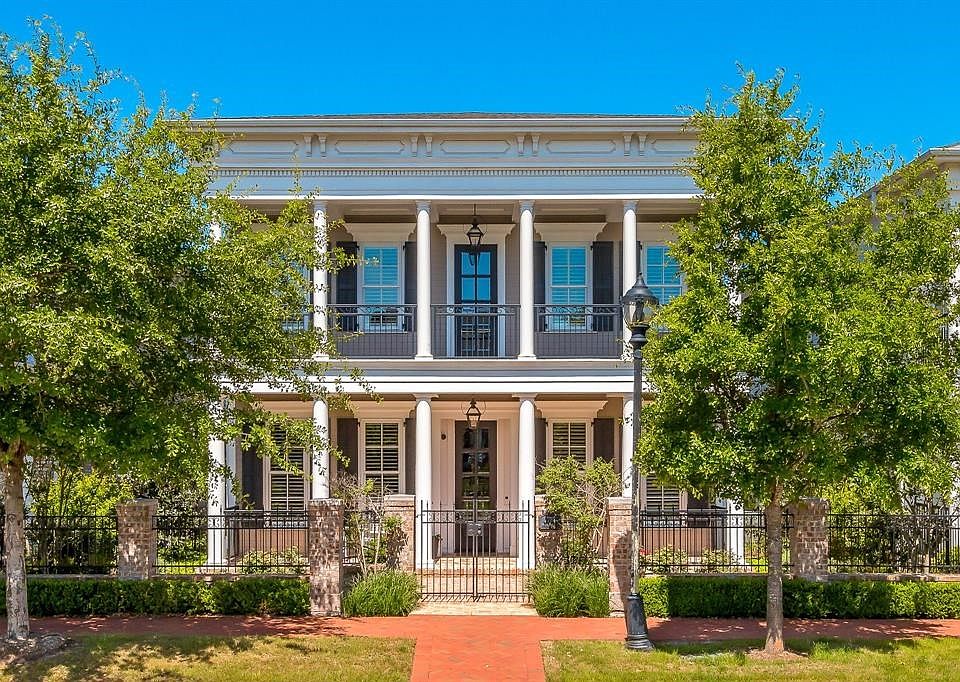 Welcome home to luxury living in highly sought after East Shore!