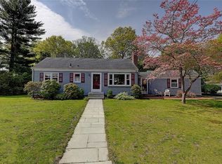 5 New Hampshire Ave, Barrington, RI 02806