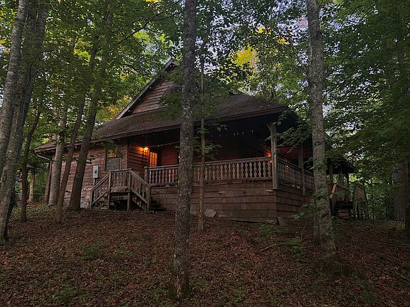2nd image of 180 Greasy Creek Rd