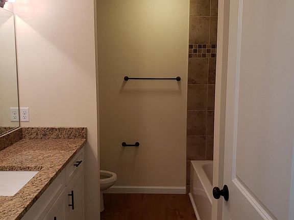 5th image of 2584 Hibiscus Ave