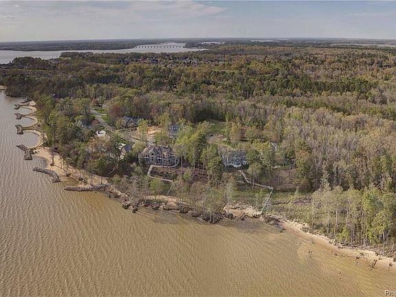 2nd image of 1801 Cypress Isle
