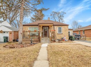 548 E Palatine Rd, Palatine, IL 60074