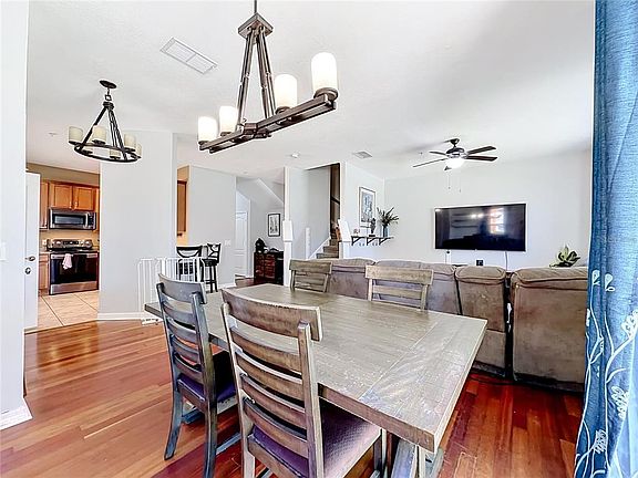 3rd image of 3531 PINE OAK TRAIL