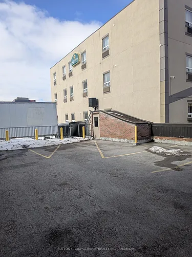 80 Athol St E #607 Photo 1
