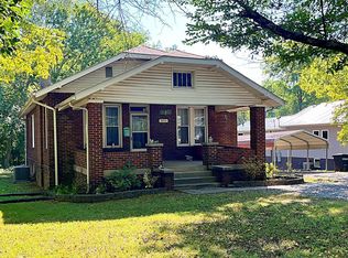 1011 Dunlap St, Paris, TN 38242