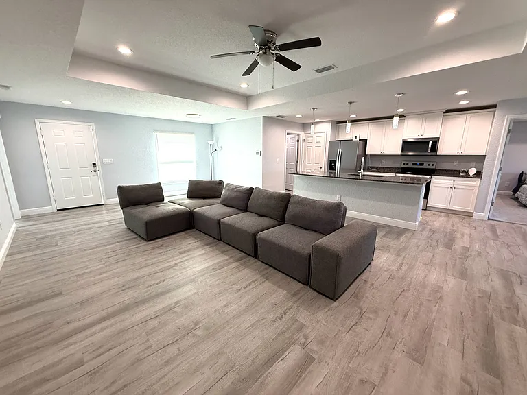 359 Wilton Ave SW — Photo 4