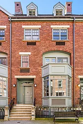 6 Greenwich Mews in West Village