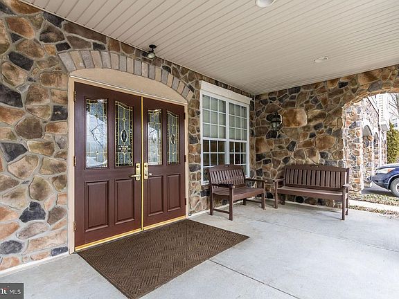 3rd image of 1201 Knox Ct #1201