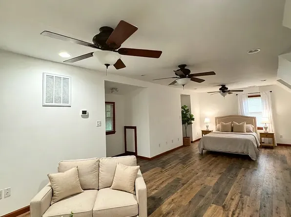 7054 Executive Cir, Denver, NC 28037