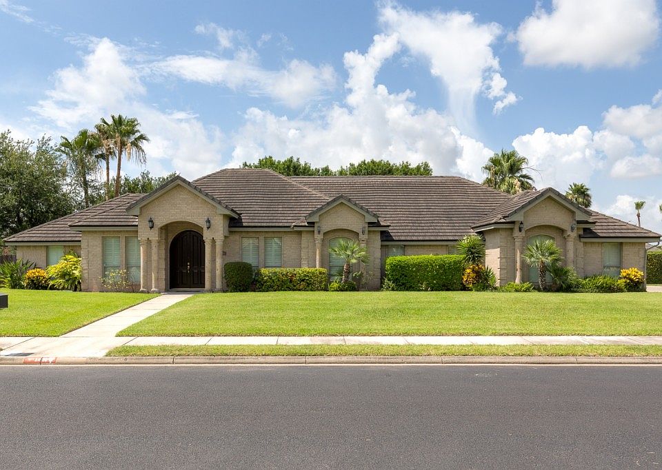 1st image of 1610 Sheri Lee Dr