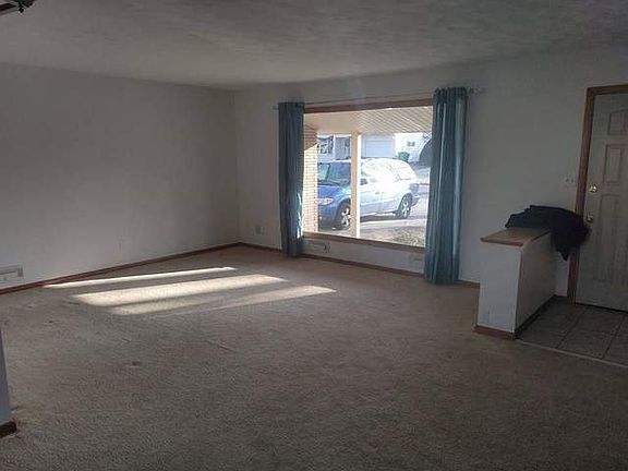 4th image of 107 Wendell Pl