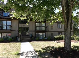 9720 Cove Dr UNIT 26G, North Royalton, OH 44133