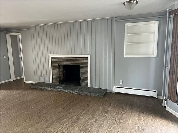 3rd image of 2341 Monroe Ave APT 1