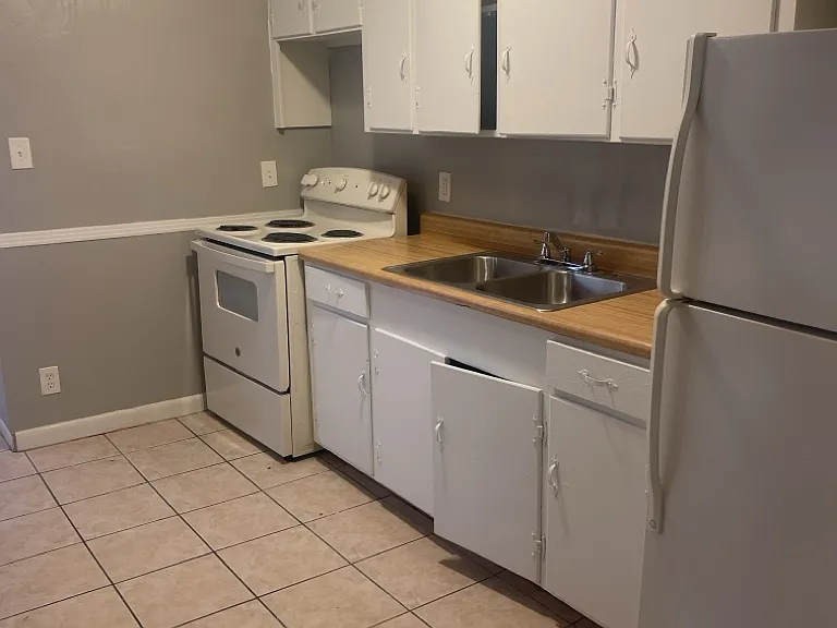 919 Minor St NE #5 — Photo 6