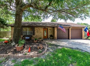 522 Teresa Dr, Highlands, TX 77562