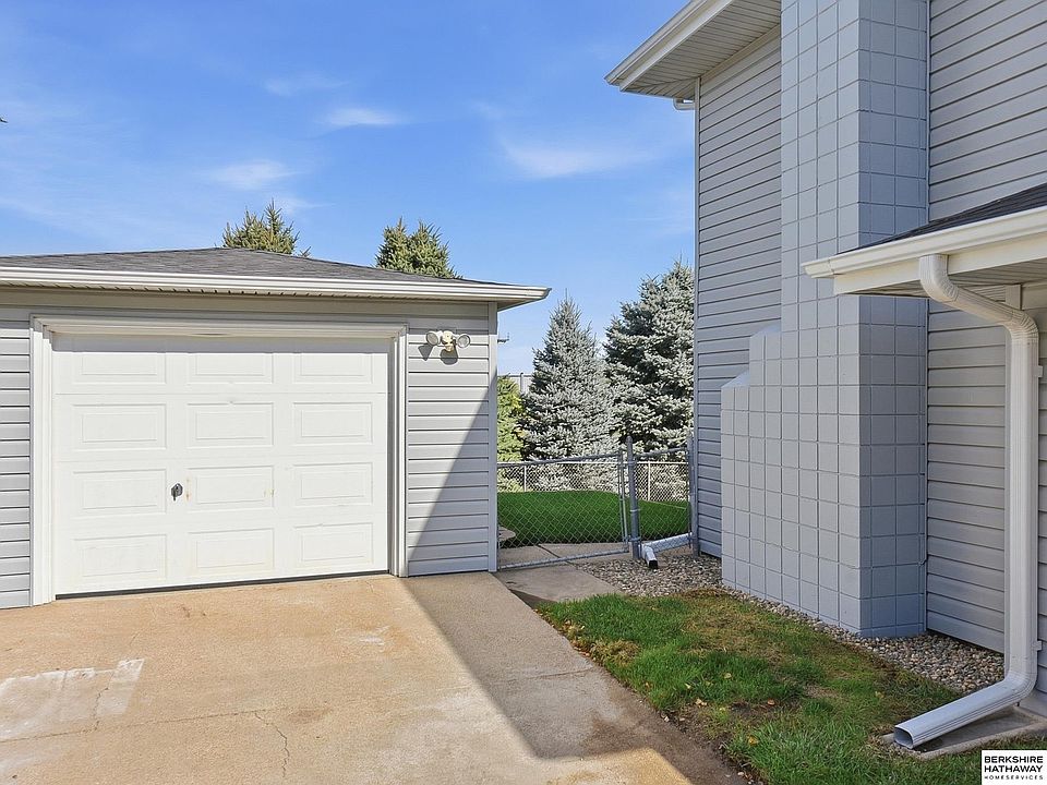 31st image of 10632 M St