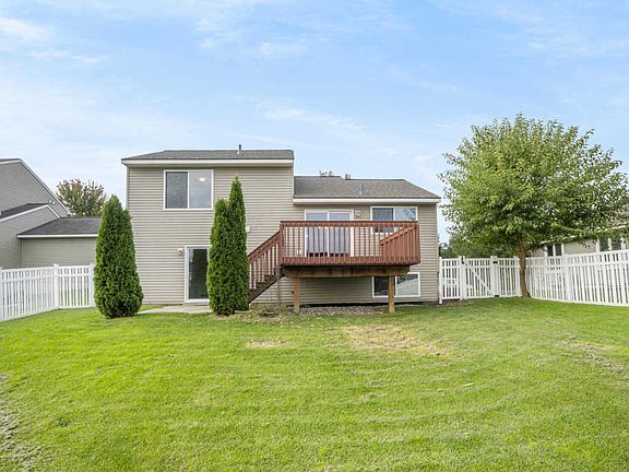 2nd image of 3643 Autumn Crest Ln SE