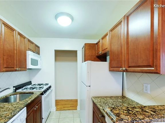 5th image of 20 Wildwood Gdns APT G2