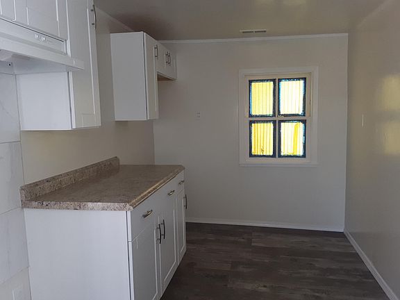 2nd image of 221 N San Anselmo Ave