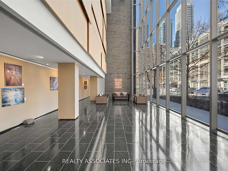 33 Charles St E #2210 — Photo 12