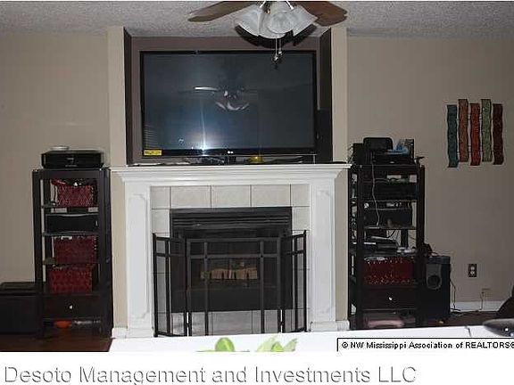 5th image of 407 Northwood Hills Dr
