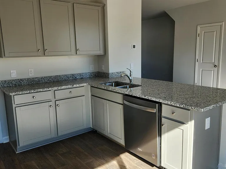 2192 Macallan Blvd — Photo 5