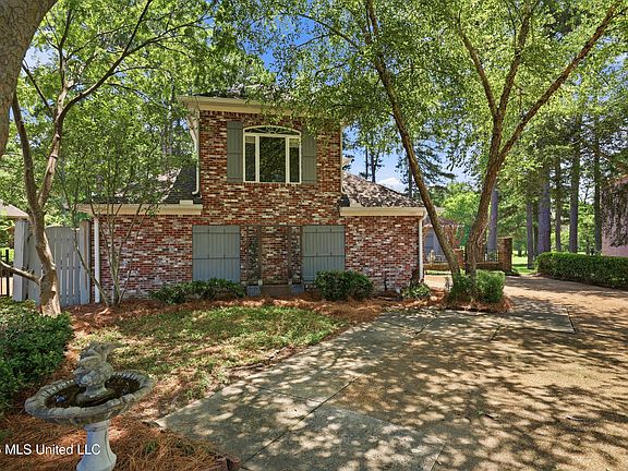 4th image of 138 Pine Ridge Cir