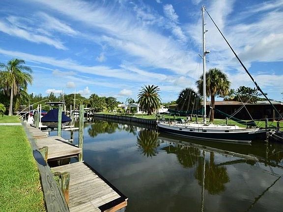 2nd image of 703 Shore Dr