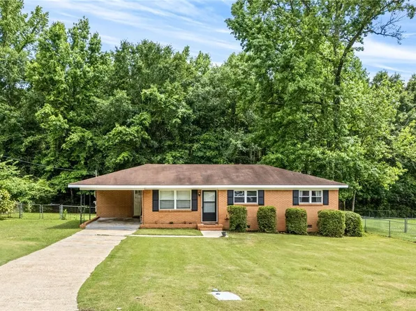 301 Ballard Ave, Opelika, AL 36804