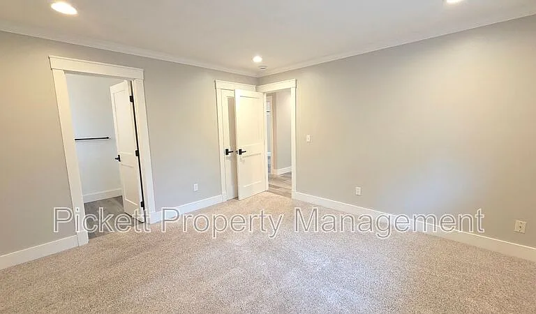 133 NE Gilmax Ln — Photo 14