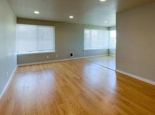 6314 34th Ave SW APT 301, Seattle, WA 98126