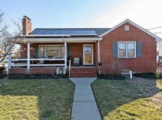 152 Pennsylvania Ave, Hopelawn, NJ 08861