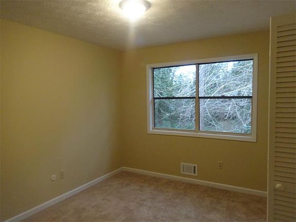 5th image of 3035 Susan Ct