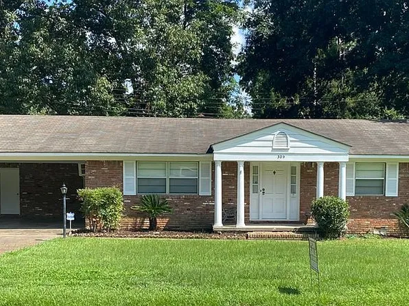 309 S Shields Ln, Natchez, MS 39120