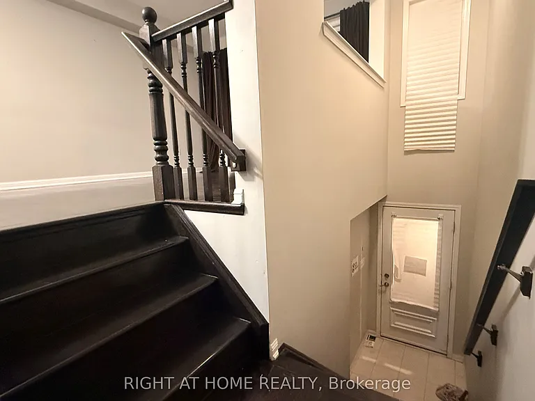 20 Ferguson St — Photo 23