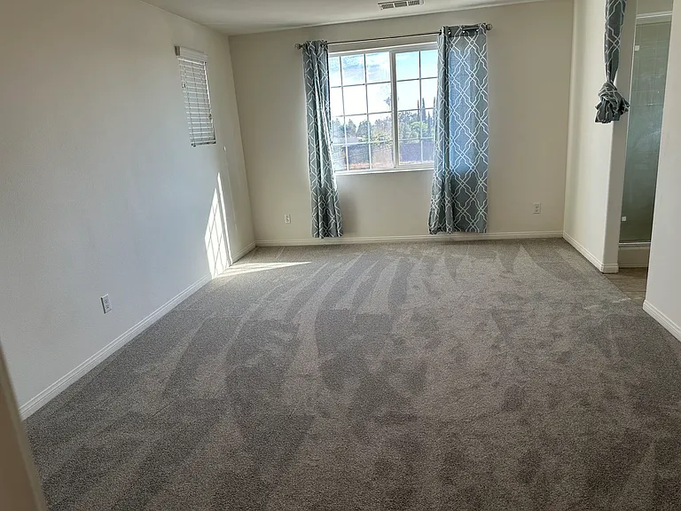 732 Huron Dr — Photo 7
