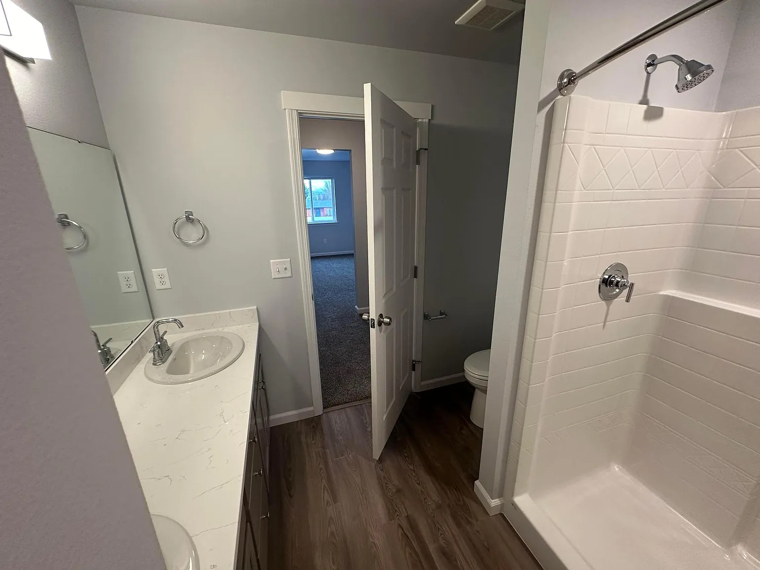 3 bed, 2.5 bath, 1575 sqft, $2,200 — Photo 3