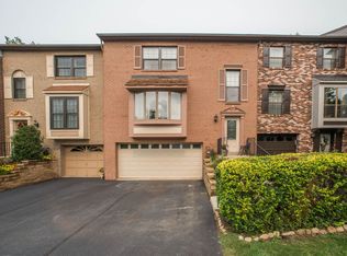 560 Thorncliffe Dr, Pittsburgh, PA 15205