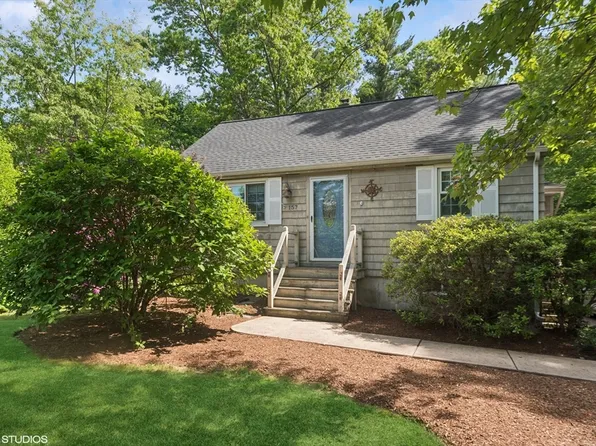 157 Hall St, Mansfield, MA 02048