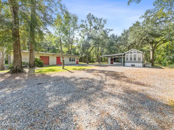 1082 Herman Dupuis Rd, Breaux Bridge, LA 70517