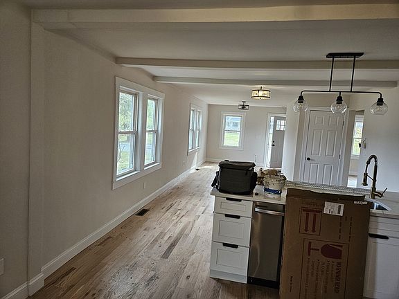 5th image of 27-29 Catacunemaug Rd
