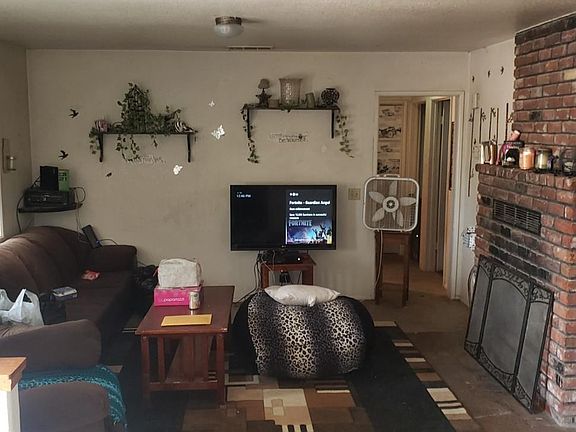 2nd image of 28829 Howard Dr