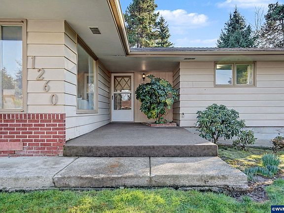 4th image of 1260 Acacia Dr S