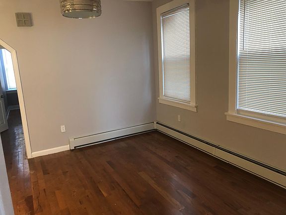 3rd image of 168 Brookwood St