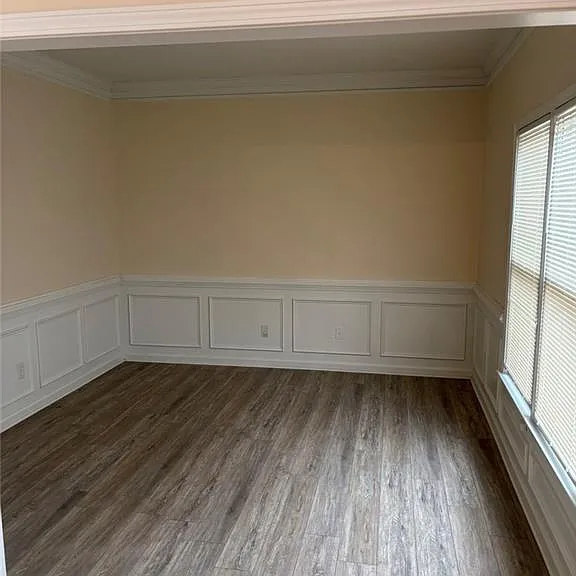 220 Cross Creek Dr — Photo 3